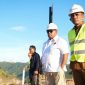 Gubernur Sulawesi Tengah Anwar Hafid bersama Direktur Jenderal Penegakan Hukum (Dirjen Gakkum) Kementerian Energi dan Sumber Daya Mineral (ESDM) RI, Rilke Jeffri Huwae, meninjau kawasan tambang PT Citra Palu Mineral (CPM) di Kelurahan Poboya, Kecamatan Mantikolore, Kota Palu, Senin (13/10/2025).