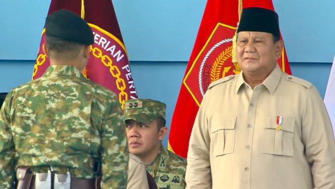 
 Presiden Prabowo Subianto memimpin upacara HUT ke-80 TNI di Monas, Jakarta, Minggu (5/10/2025).
Alt text: Presiden Prabowo memberi penghormatan di HUT ke-80 TNI Monas. Foto: Istimewa 