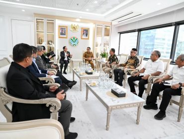Suasana audiensi antara Pemerintah Provinsi Sulawesi Tengah dan Kementerian Lingkungan Hidup membahas penanganan tambang ilegal dan perlindungan lingkungan. Foto: Pemprov Sulteng 