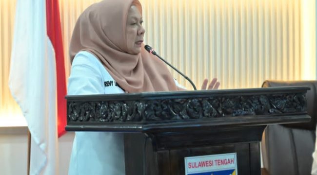 Wakil Gubernur Sulawesi Tengah menyampaikan arahan saat memimpin High Level Meeting TPID–TP2DD terkait pengendalian inflasi menjelang Ramadan 2026 di Palu. Foto: Pemprov Sulteng 