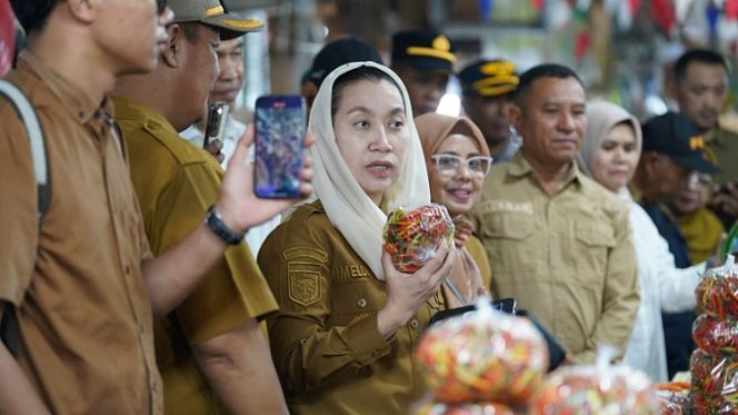 
 Sidak Pasar, Wakil Wali Kota Palu Temukan Sejumlah Bahan Pokok Naik. Foto: Pemkot Palu
