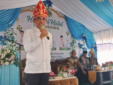 Halal Bihalal di Tomini, Anwar Hafid Ajak Warga Tinggalkan Sekat dan Prasangka untuk Membangun Daerah. Foto: Pemda Parigi Moutong