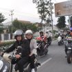 Hadianto Rasyid bersama Irmayanti Pettalolo meninjau kawasan permukiman di sejumlah titik di Kota Palu dengan mengendarai sepeda motor, Kamis (26/3/2026). Foto: Jufri/Pemkot Palu 