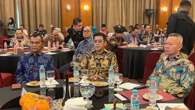 
 Erwin Burase mengikuti rakor pengembangan SDM transportasi di Jakarta. Foto: Dok. Pemda Parigi Moutong 