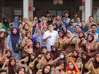 Gerbang Desa Jadi Mesin Realisasi Visi Erwin Burase-Abdul Sahid