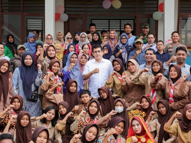 
 Gerbang Desa Jadi Mesin Realisasi Visi Erwin Burase-Abdul Sahid