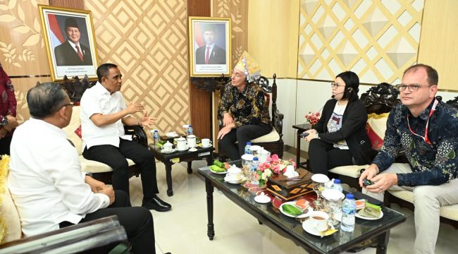 Gubernur Sulawesi Tengah Anwar Hafid menerima kunjungan Duta Besar Jerman untuk Indonesia Ralf Beste di Palu. Foto: Pemprov Sulteng