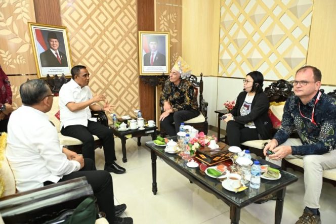 
 Gubernur Sulawesi Tengah Anwar Hafid menerima kunjungan Duta Besar Jerman untuk Indonesia Ralf Beste di Palu. Foto: Pemprov Sulteng