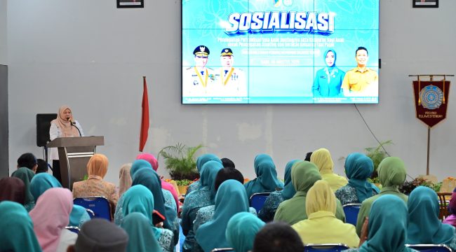 Wakil Gubernur Sulawesi Tengah, dr. Reny A. Lamadjido, Sp.PK., M.Kes., memberikan sambutan saat membuka Sosialisasi Pencegahan Perkawinan Usia Anak, Pentingnya Akta Kelahiran bagi Anak untuk Mencegah Stunting, dan Gerakan Keluarga Taat Pajak di Aula Badan Pendapatan Daerah (Bapenda) Provinsi Sulawesi Tengah, Palu, Rabu (5/8/2026). Foto: Dok. Pemprov Sulteng