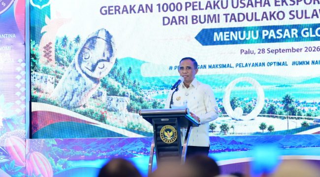 Gubernur Sulawesi Tengah Anwar Hafid menyampaikan sambutan pada Deklarasi Gerakan 1.000 Pelaku Usaha Ekspor Menuju Pasar Global di Palu, Senin (28/9/2026). Foto: Pemprov Sulteng