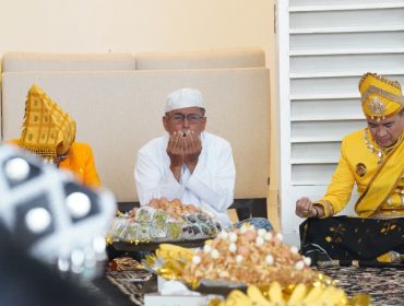 Suasana pembacaan Doa Paipulu Salama dalam rangkaian peringatan HUT ke-48 Kota Palu di Rumah Jabatan Wali Kota Palu, Minggu (27/9/2026). Foto: Jufri/Pemkot Palu