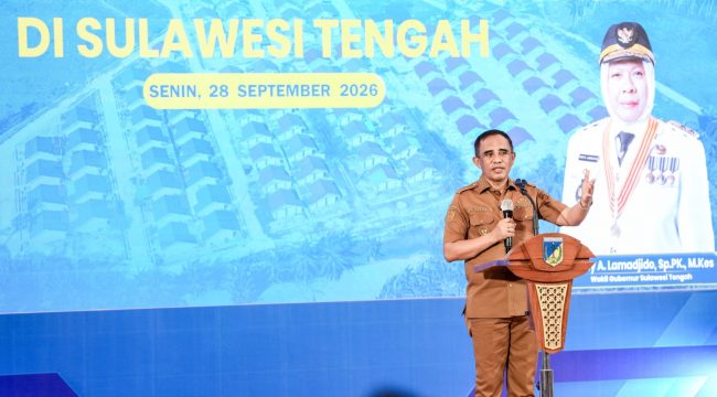Gubernur Sulawesi Tengah Anwar Hafid menyampaikan arahan dalam Rapat Koordinasi Percepatan Program Tiga Juta Rumah di Palu, Senin (28/9/2026). Foto: Pemprov Sulteng