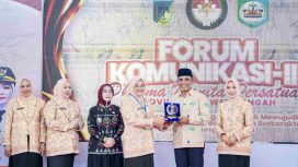 Anwar Hafid Minta Istri Birokrat Dorong Suami Jadi Pelayan Rakyat. Foto: Pemprov Sulteng