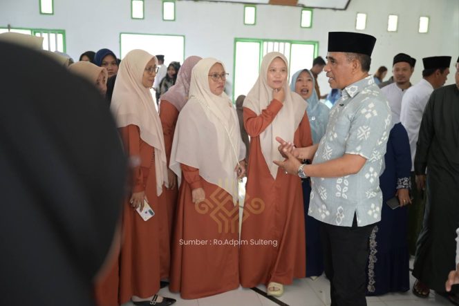 
 Santri Morowali Sampaikan Aspirasi, Anwar Hafid Janjikan Dukungan Pendidikan
